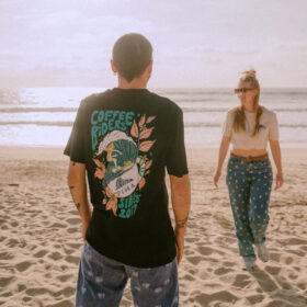 T-shirt Piha Coffee Riders